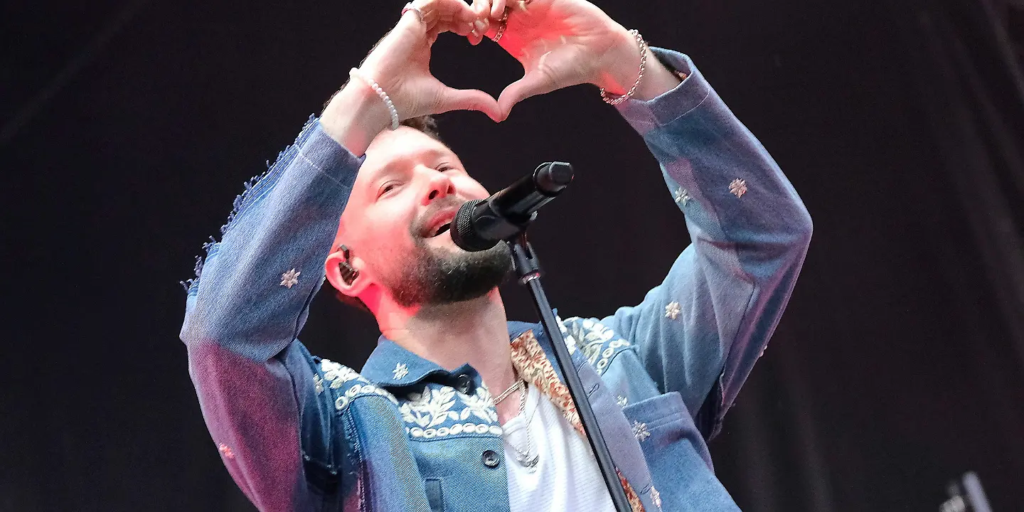 Calum Scott at Abbey Neumünster by den Atelier 09-07-2024-Foto Peter Fath-154.jpg