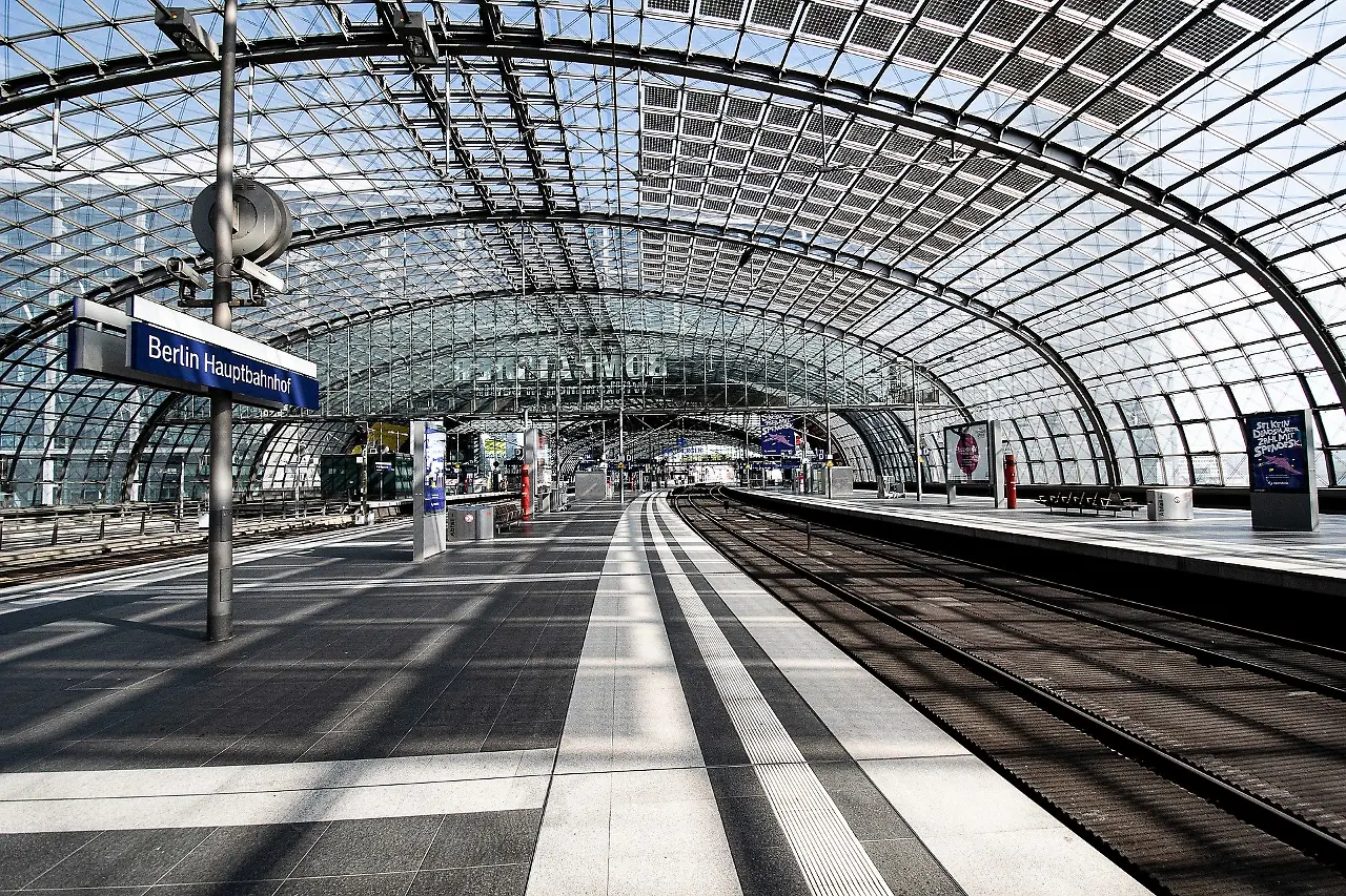 Berliner Hauptbahnhof.jpg