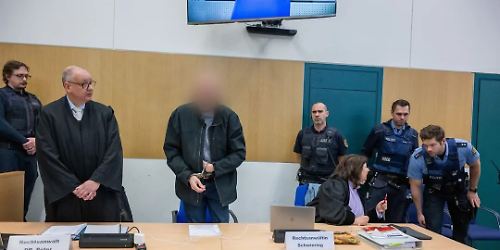 Der angeklagte Amokfahrer steht erneut vor Gericht Foto Harald Tittel dpa.jpg